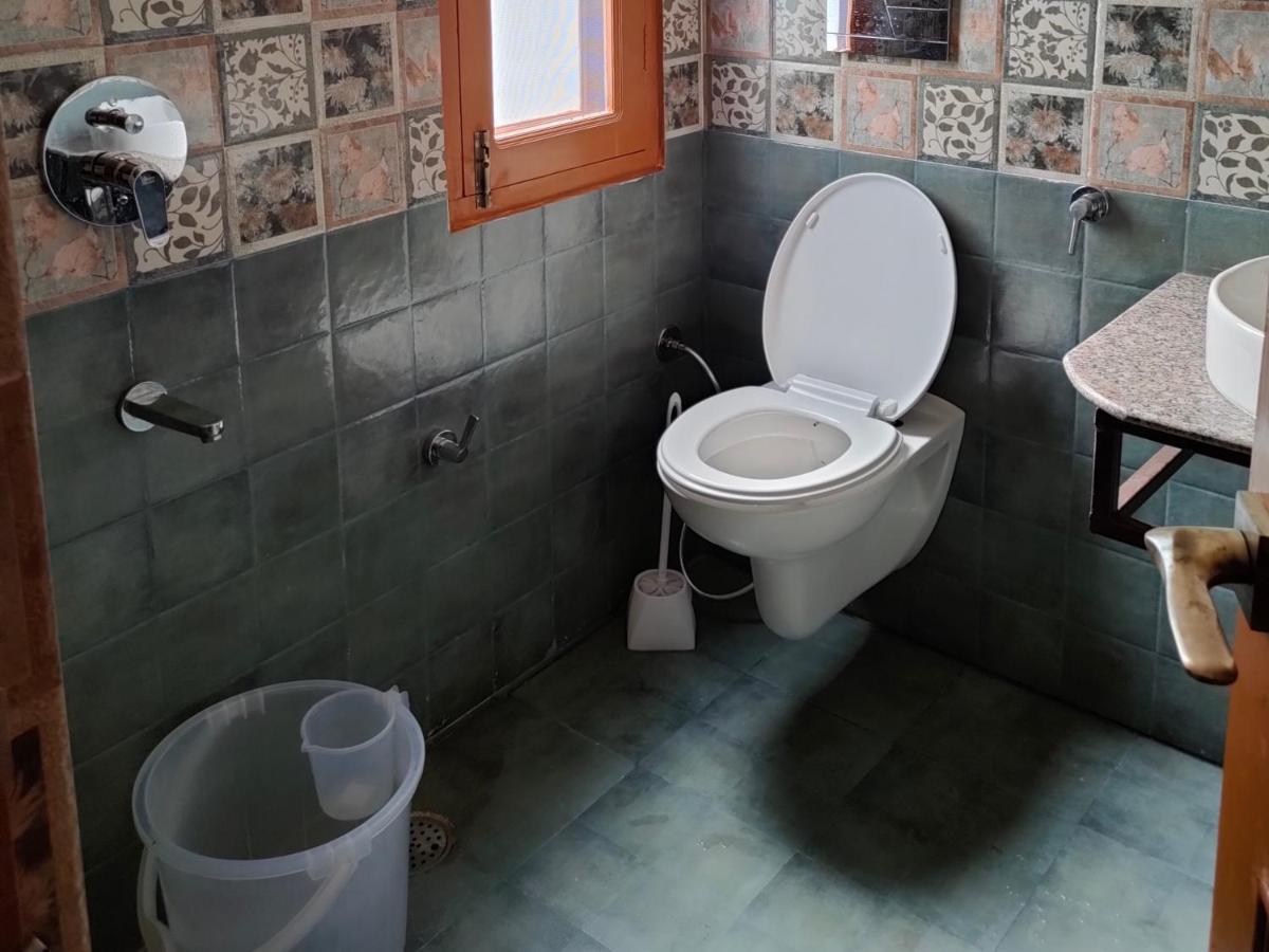 Hotel Cozy Haven Манди Экстерьер фото