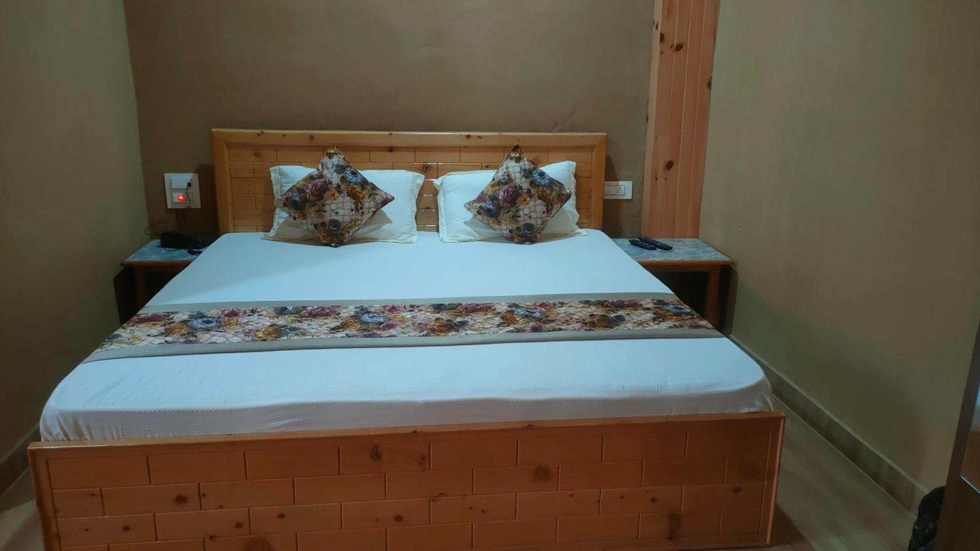 Hotel Cozy Haven Манди Экстерьер фото