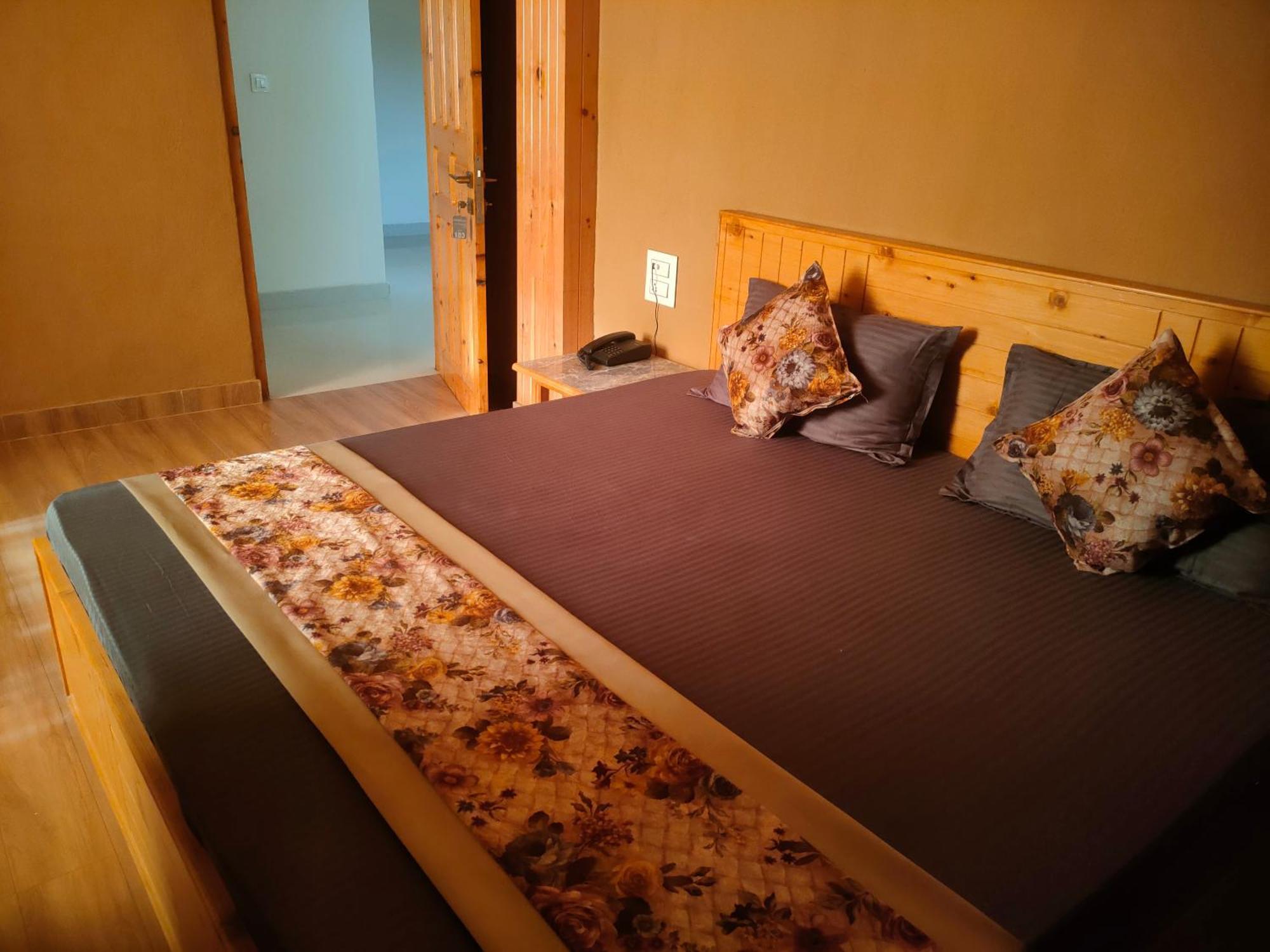 Hotel Cozy Haven Манди Номер фото